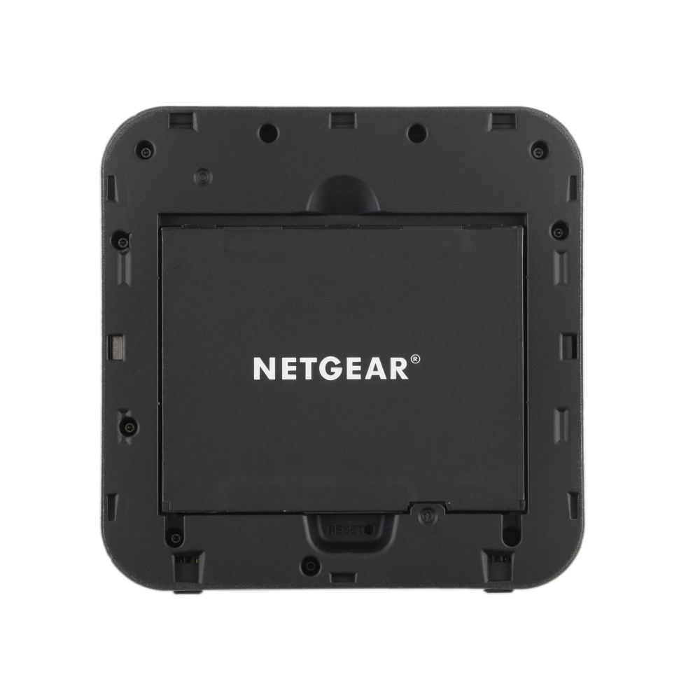4G LTE Wi-Fi роутер Netgear Nighthawk M2 (MR2100)